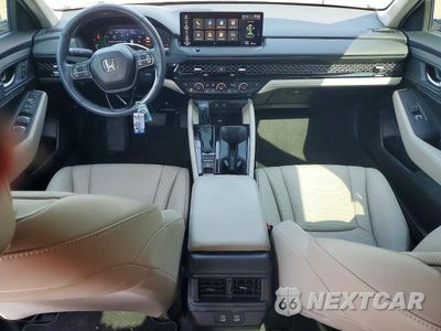 Zdjęcie 8 z 12 samochodu: 2025 HONDA ACCORD HYBRID EXL VIN:1HGCY2F61SA009818 - miniatura