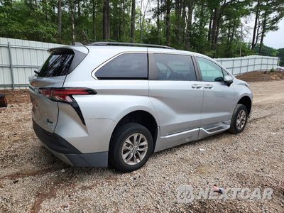 Trzecie zdjęcie samochodu z tyłu: 2022 TOYOTA SIENNA XLE VIN:5TDJRKEC6NS112881 - miniatura