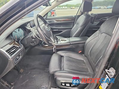 Zdjęcie 7 z 12 samochodu: 2016 BMW 750 XI VIN:WBA7F2C52GG419238 - miniatura