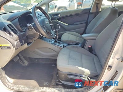 Zdjęcie 7 z 12 samochodu: 2016 KIA FORTE LX VIN:KNAFK4A60G5530851 - miniatura