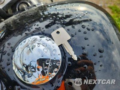 Zdjęcie 8 z 9 samochodu: 2006 HONDA VT1100 C VIN:1HFSC18086A000024 - miniatura
