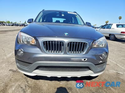 Piąte zdjęcie samochodu w środku: 2015 BMW X1 SDRIVE28I VIN:WBAVM1C50FV317017 - miniatura