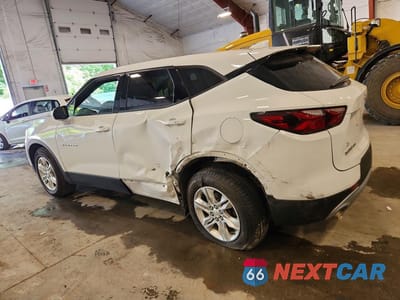 Drugie zdjęcie samochodu z przodu: 2021 CHEVROLET BLAZER 2LT VIN:3GNKBHR48MS582054 - miniatura