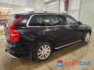 Trzecie zdjęcie samochodu z tyłu: 2016 VOLVO XC90 T6 VIN:YV4A22PKXG1066509 - miniatura