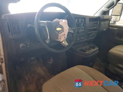 Zdjęcie 8 z 14 samochodu: 2017 CHEVROLET EXPRESS G3500 VIN:1GB0GRFG9H1103013 - miniatura