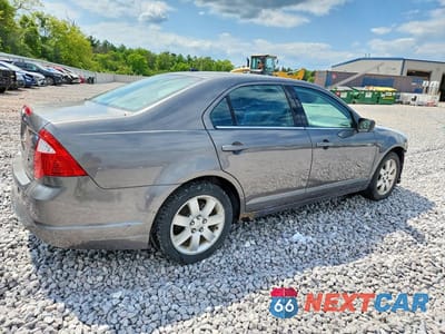 Trzecie zdjęcie samochodu z tyłu: 2010 FORD FUSION SE VIN:3FAHP0HA7AR409115 - miniatura