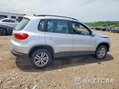 Trzecie zdjęcie samochodu z tyłu: 2017 VOLKSWAGEN TIGUAN S VIN:WVGBV7AX5HW512727 - miniatura