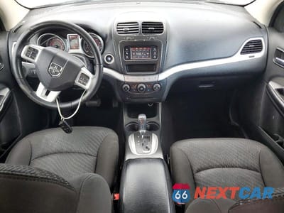 Zdjęcie 8 z 13 samochodu: 2016 DODGE JOURNEY CROSSROAD VIN:3C4PDCGB9GT112160 - miniatura
