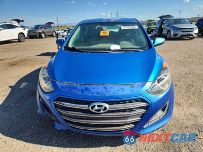Piąte zdjęcie samochodu w środku: 2017 HYUNDAI ELANTRA GT BASE VIN:KMHD35LH4HU350013 - miniatura