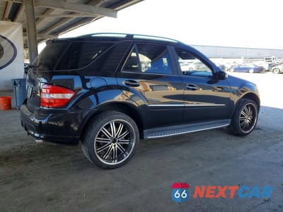 Trzecie zdjęcie samochodu z tyłu: 2008 MERCEDES-BENZ ML 550 VIN:4JGBB72E38A339308 - miniatura