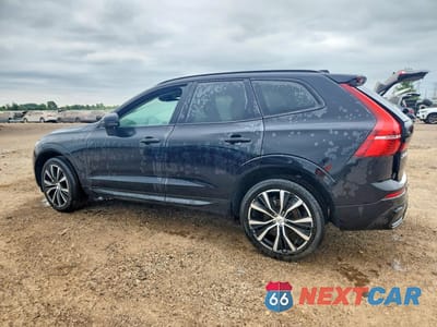Drugie zdjęcie samochodu z przodu: 2024 VOLVO XC60 PLUS VIN:YV4L12RL7R1846276 - miniatura
