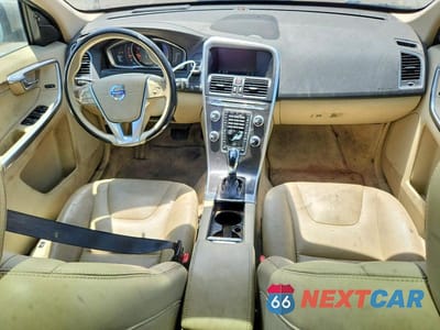 Zdjęcie 8 z 13 samochodu: 2016 VOLVO XC60 T5 PLATINUM VIN:YV4612RM1G2810838 - miniatura