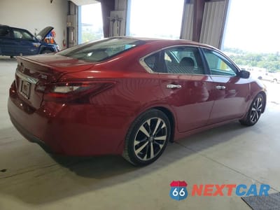 Trzecie zdjęcie samochodu z tyłu: 2017 NISSAN ALTIMA 2.5 SR VIN:1N4AL3AP0HC268555 - miniatura