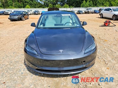 Piąte zdjęcie samochodu w środku: 2024 TESLA MODEL 3 VIN:5YJ3E1EB2RF810050 - miniatura