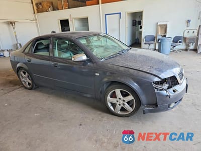 Czwarte zdjęcie samochodu z boku: 2004 AUDI A4 1.8T QUATTRO VIN:WAULC68E54A107999 - miniatura