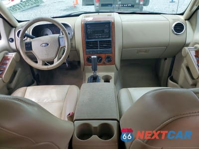 Zdjęcie 8 z 13 samochodu: 2007 FORD EXPLORER EDDIE BAUER VIN:1FMEU64E47UB33362 - miniatura