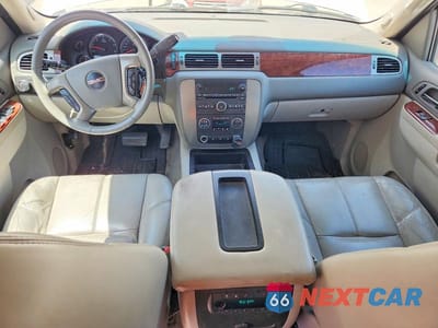 Zdjęcie 8 z 12 samochodu: 2012 GMC YUKON XL K1500 SLT VIN:1GKS2KE72CR121654 - miniatura