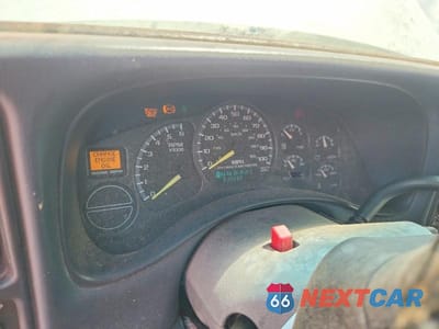 Zdjęcie 9 z 12 samochodu: 2001 GMC NEW SIERRA C1500 VIN:2GTEC19T711125003 - miniatura