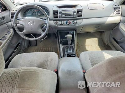 Zdjęcie 8 z 12 samochodu: 2003 TOYOTA CAMRY LE VIN:4T1BE32K53U775090 - miniatura