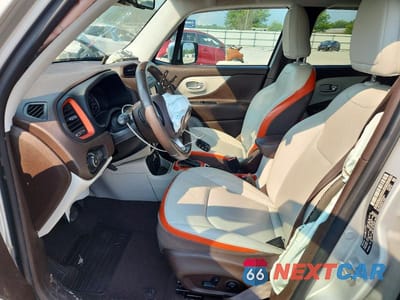 Zdjęcie 7 z 12 samochodu: 2017 JEEP RENEGADE LIMITED VIN:ZACCJADB9HPF09411 - miniatura