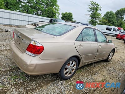 Trzecie zdjęcie samochodu z tyłu: 2005 TOYOTA CAMRY XLE V6 VIN:4T1BF30K05U613306 - miniatura