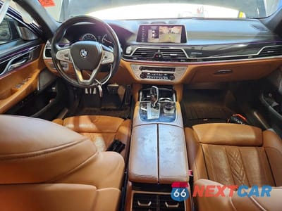 Zdjęcie 8 z 12 samochodu: 2019 BMW 750 XI VIN:WBA7F2C50KB239746 - miniatura
