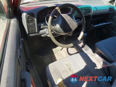Zdjęcie 8 z 12 samochodu: 1996 NISSAN TRUCK KING CAB SE/KING CAB XE VIN:1N6SD16S3TC350508 - miniatura
