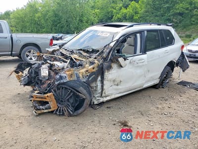 2021 BMW X7 ALPINA XB7 5UXCX6C13M9F71226 - główne zdjęcie licytacji z USA - miniatura