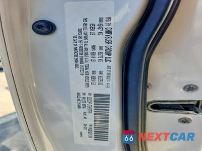 Zdjęcie 12 z 12 samochodu: 2014 CHRYSLER 300 SRT-8 6.4L VIN:2C3CCAFJ7EH257870 - miniatura