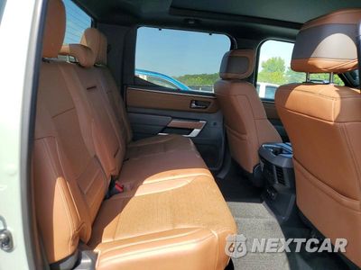 Zdjęcie 10 z 13 samochodu: 2025 TOYOTA TUNDRA 1794 EDITION HV VIN:5TFMC5EC4SX010002 - miniatura