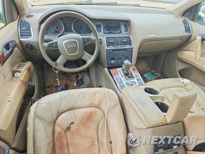 Zdjęcie 8 z 13 samochodu: 2007 AUDI Q7 4.2 QUATTRO PREMIUM VIN:WA1BV74L07D072241 - miniatura