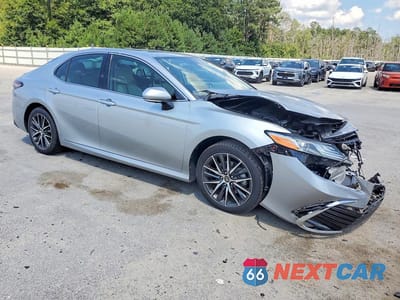 Czwarte zdjęcie samochodu z boku: 2023 TOYOTA CAMRY XLE VIN:4T1F31AK7PU045958 - miniatura