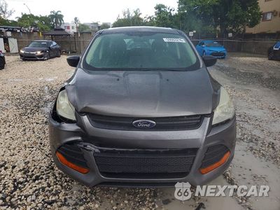 Piąte zdjęcie samochodu w środku: 2013 FORD ESCAPE S VIN:1FMCU0F70DUD49143 - miniatura