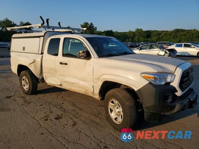 Czwarte zdjęcie samochodu z boku: 2021 TOYOTA TACOMA SR VIN:3TYRX5GN1MT020511 - miniatura