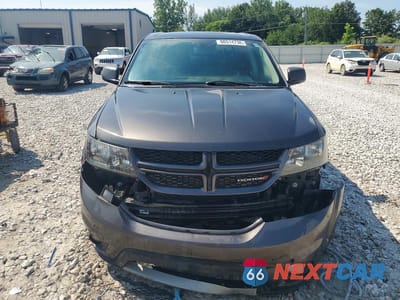 Piąte zdjęcie samochodu w środku: 2016 DODGE JOURNEY R/T VIN:3C4PDCEG5GT220192 - miniatura