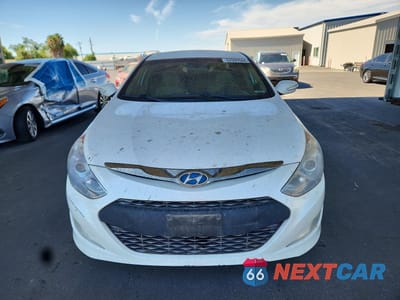 Piąte zdjęcie samochodu w środku: 2015 HYUNDAI SONATA HYBRID LIMITED VIN:KMHEC4A49FA127303 - miniatura