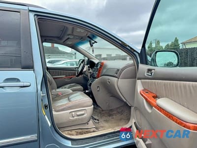 Piąte zdjęcie samochodu w środku: 2007 TOYOTA SIENNA XLE LIMITED 7-PASSENGER VIN:5TDBK22C37S000555 - miniatura