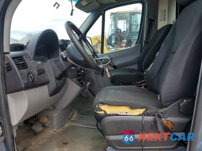 Zdjęcie 7 z 12 samochodu: 2018 MERCEDES-BENZ SPRINTER 2500 VIN:WD3PE7CD1JP647842 - miniatura