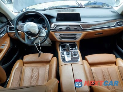 Zdjęcie 8 z 12 samochodu: 2018 BMW 750 XI VIN:WBA7F2C54JG424075 - miniatura