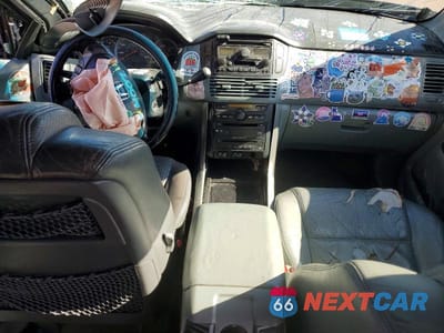 Zdjęcie 8 z 12 samochodu: 2005 HONDA PILOT EXL VIN:2HKYF18685H560309 - miniatura