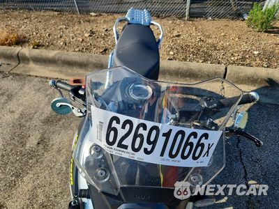 Piąte zdjęcie samochodu w środku: 2018 SUZUKI DL1000 A VIN:JS1VU51A1J2100803 - miniatura