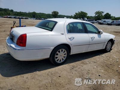 Trzecie zdjęcie samochodu z tyłu: 2011 LINCOLN TOWN CAR SIGNATURE LIMITED VIN:2LNBL8CV4BX751964 - miniatura