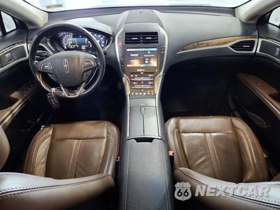 Zdjęcie 8 z 12 samochodu: 2015 LINCOLN MKZ VIN:3LN6L2J92FR612571 - miniatura