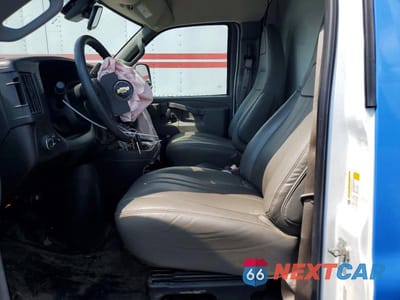 Zdjęcie 7 z 12 samochodu: 2024 CHEVROLET EXPRESS DELIVERY TRUCK VIN:1GB0GRF72R1216349 - miniatura