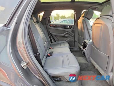 Zdjęcie 11 z 14 samochodu: 2022 PORSCHE CAYENNE VIN:WP1AA2AY3NDA02518 - miniatura