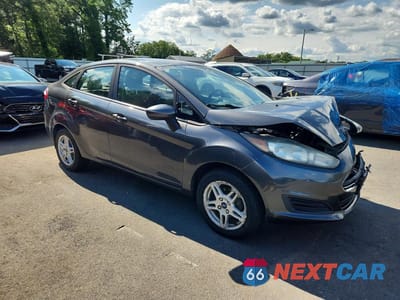 Czwarte zdjęcie samochodu z boku: 2018 FORD FIESTA SE VIN:3FADP4BJ3JM125931 - miniatura