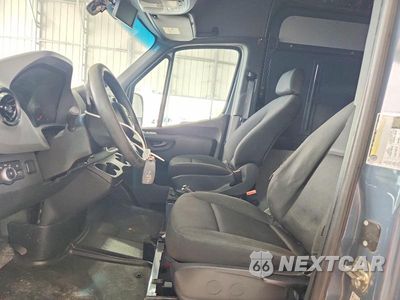 Zdjęcie 7 z 13 samochodu: 2019 MERCEDES-BENZ SPRINTER 2500/3500 DELIVERY VAN VIN:WD4PF1CD4KP152316 - miniatura