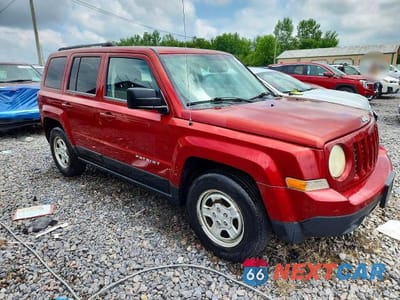 Czwarte zdjęcie samochodu z boku: 2012 JEEP PATRIOT SPORT VIN:1C4NJPBA2CD594394 - miniatura