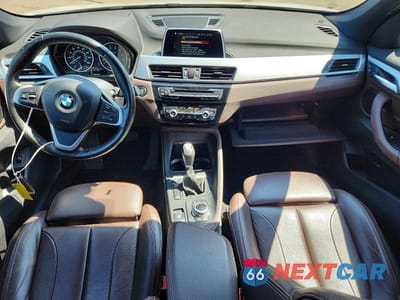 Zdjęcie 8 z 13 samochodu: 2018 BMW X1 XDRIVE28I VIN:WBXHT3C38J5K31303 - miniatura