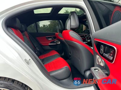 Zdjęcie 6 z 10 samochodu: 2025 MERCEDES-BENZ C 43 AMG VIN:W1KAF8HB9SR253619 - miniatura